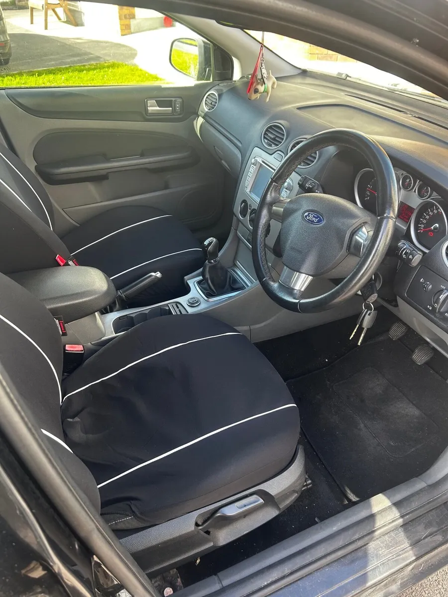 Ford Focus ZETEC 2009 - Image 3