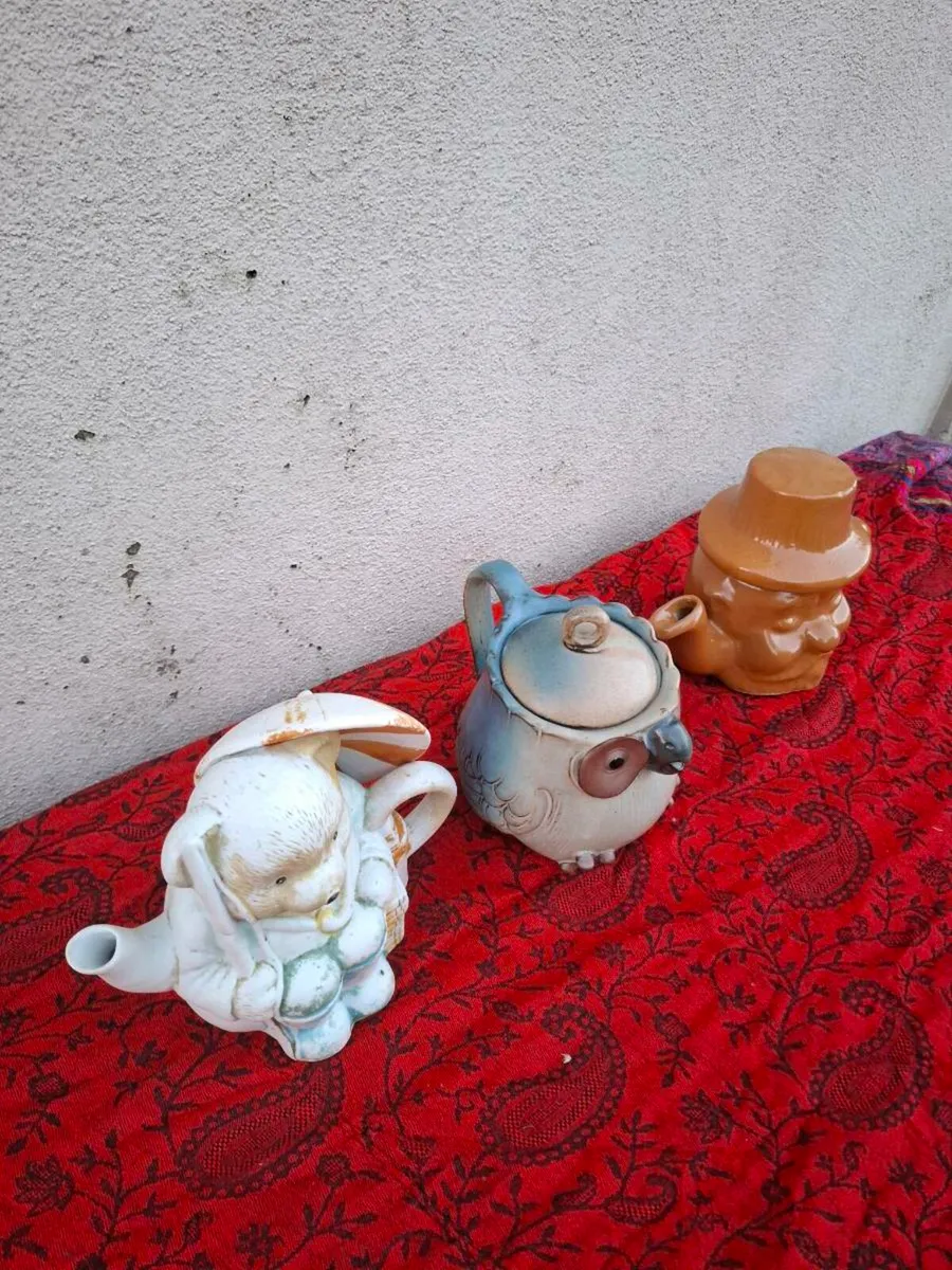 Collection of 3 novelty tea pots - Image 2