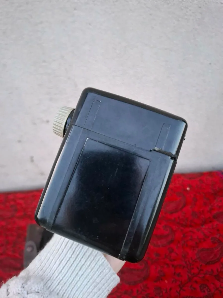Vintage brownie camera - Image 3