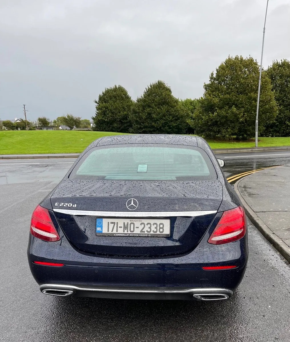 Mercedes-Benz E-Class 2017, MINT, ADVANTGARDE, Aut - Image 1