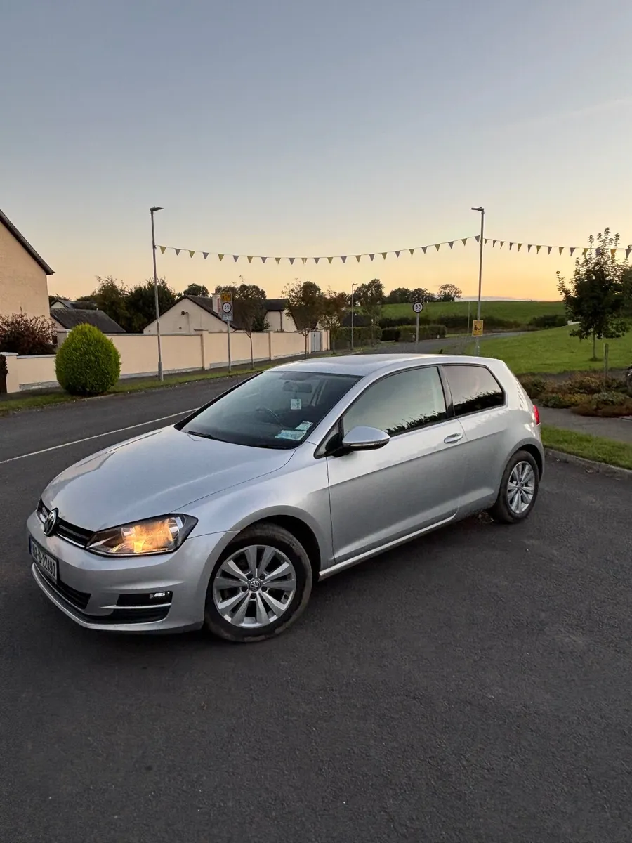 VW Golf TRENDLINE 1.6 TDI MANUAL 5SPEED 90 3DR - Image 1