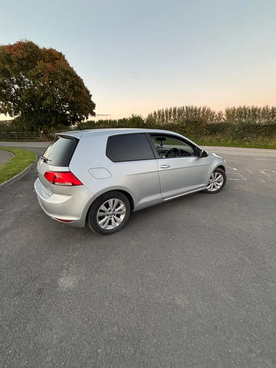 VW Golf TRENDLINE 1.6 TDI MANUAL 5SPEED 90 3DR - Image 3