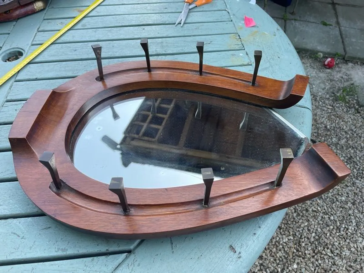 Antique Horseshoe Mirror - Image 2