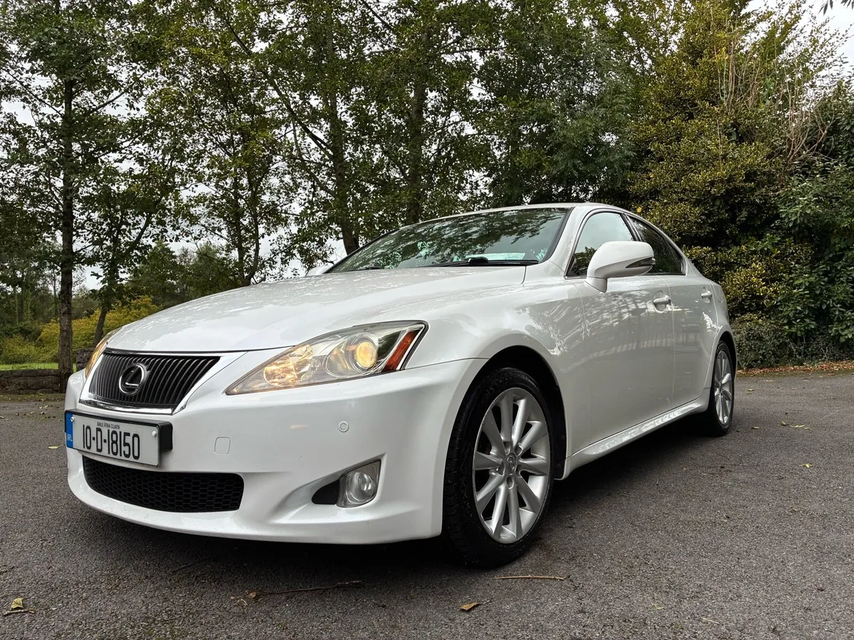2010 Lexus IS250 **Pearl White immaculate** - Image 3