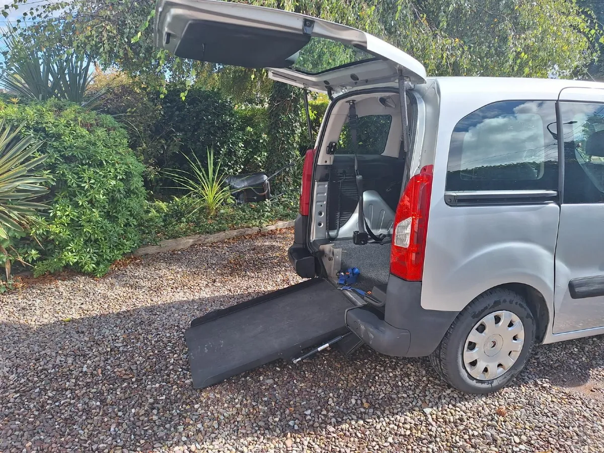 Wheelchair Accessible Peugeot Partner - Image 4