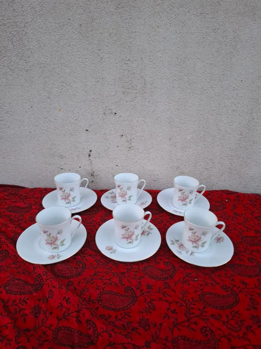 6 vintage china tea cups and saucers postage possi - Image 1