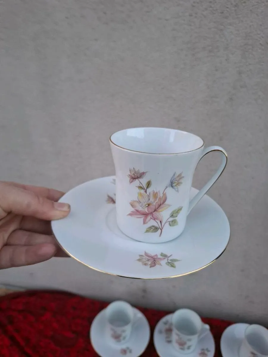 6 vintage china tea cups and saucers postage possi - Image 2