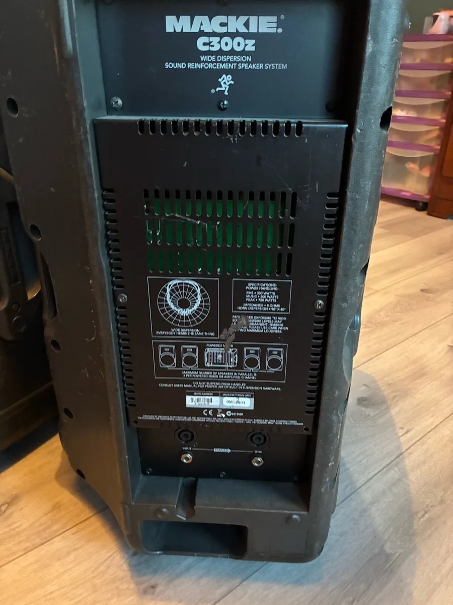 Mackie c300z Passive Speakers - Image 4