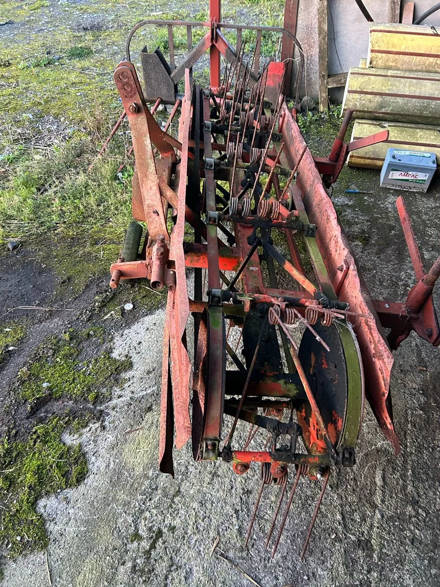 Hay bob trailer harrow hay turner - Image 1
