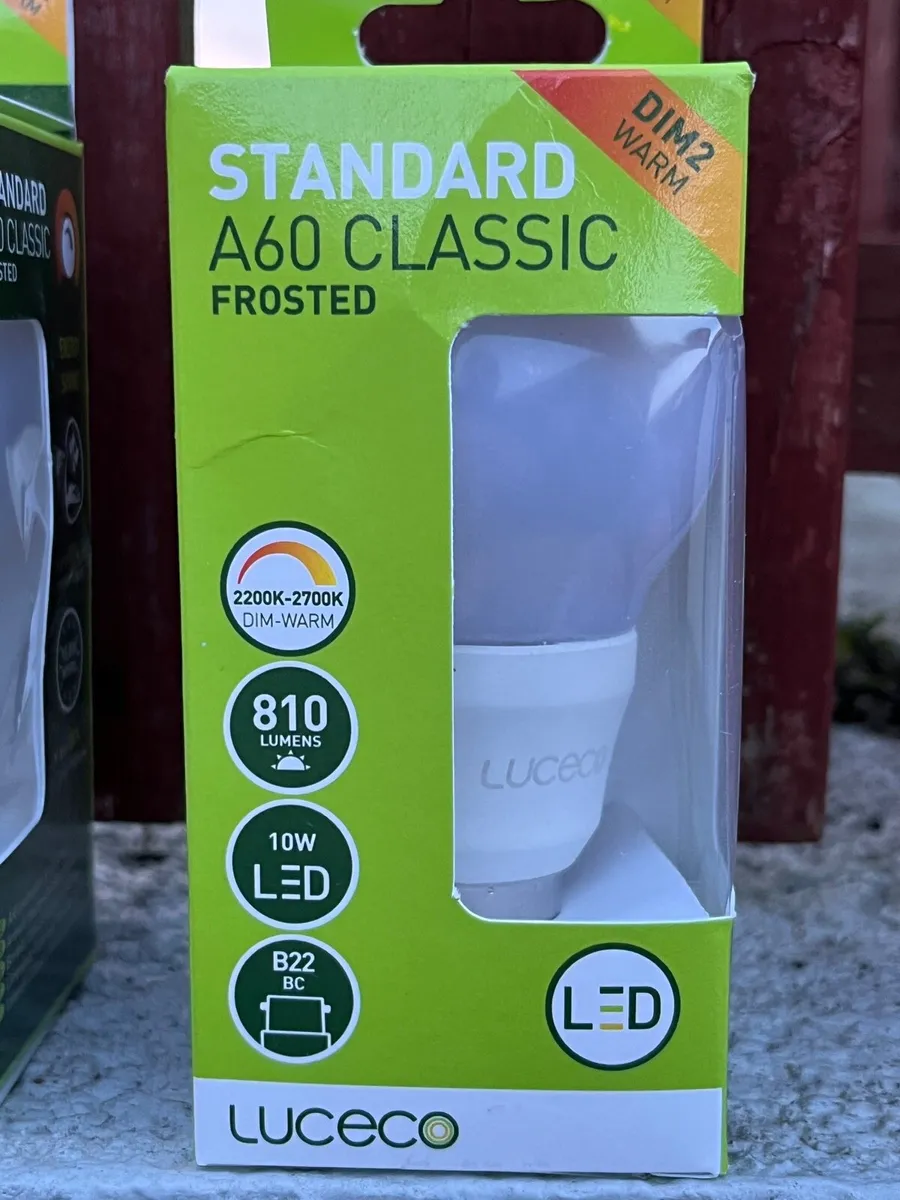 LED 10W bulb - Image 1
