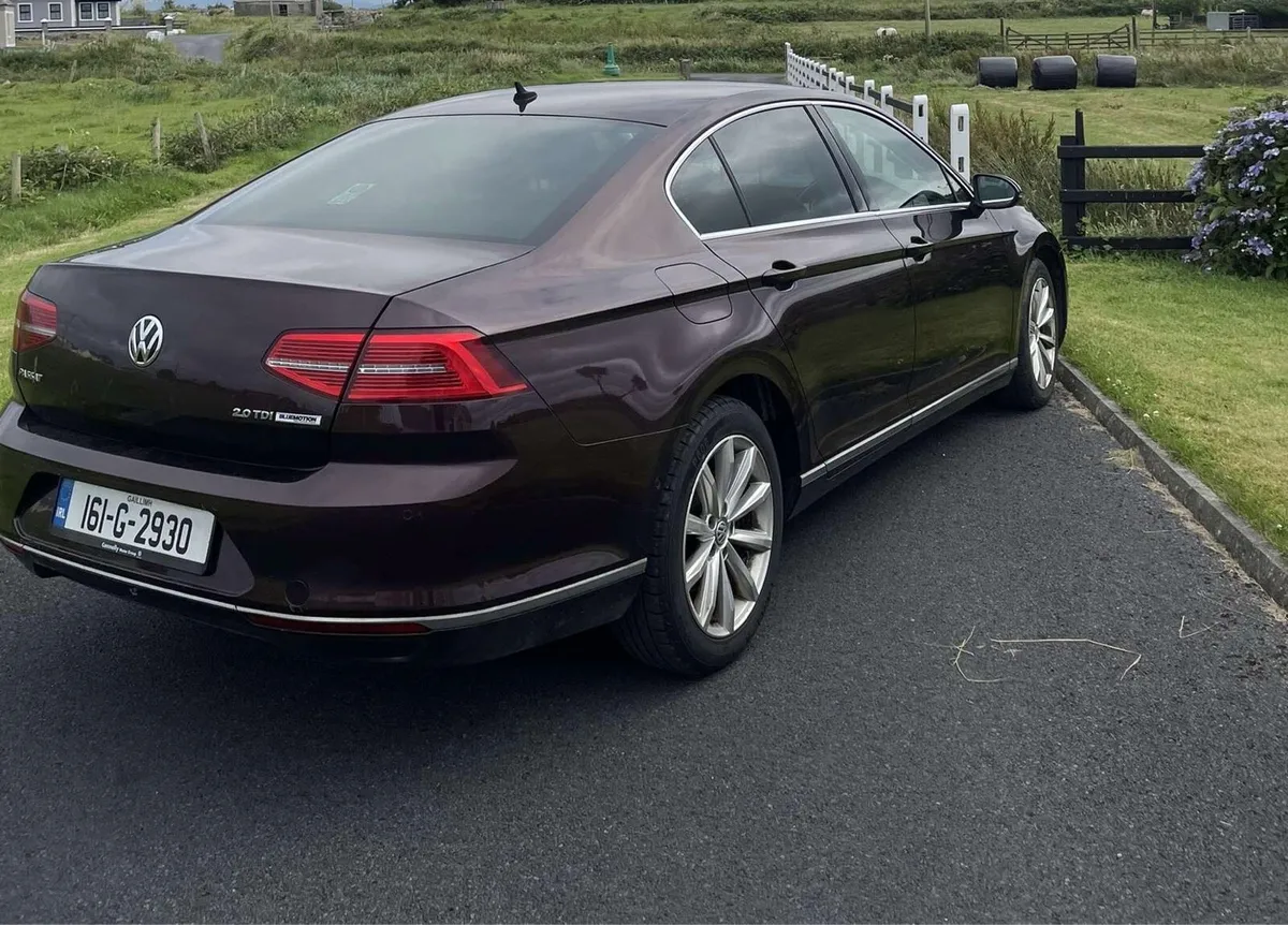Volkswagen Passat HL/HLINE AUTO BE 150BP - Image 3