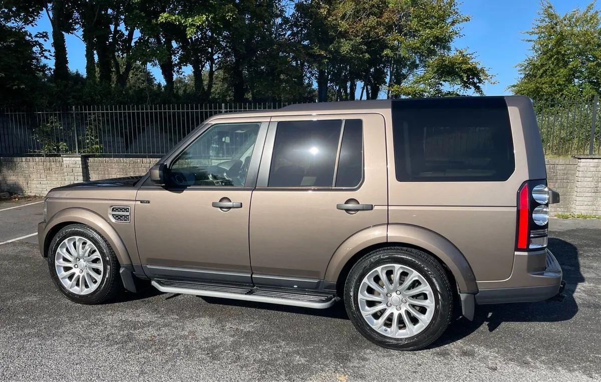 Land Rover Discovery 4 - Image 2