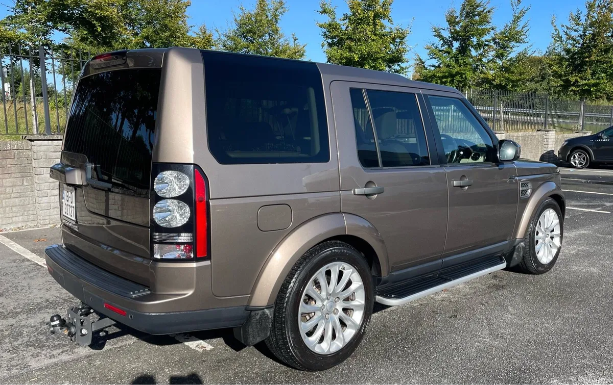 Land Rover Discovery 4 - Image 4
