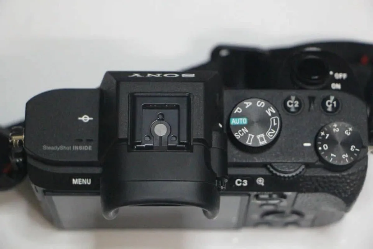Sony Alpha a7 II Mirrorless Digital Camera - Image 3