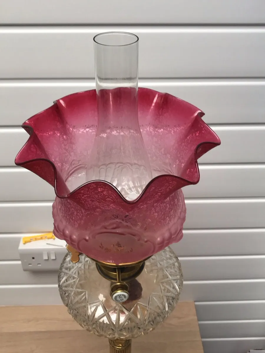 Antique oil lamp - Image 2