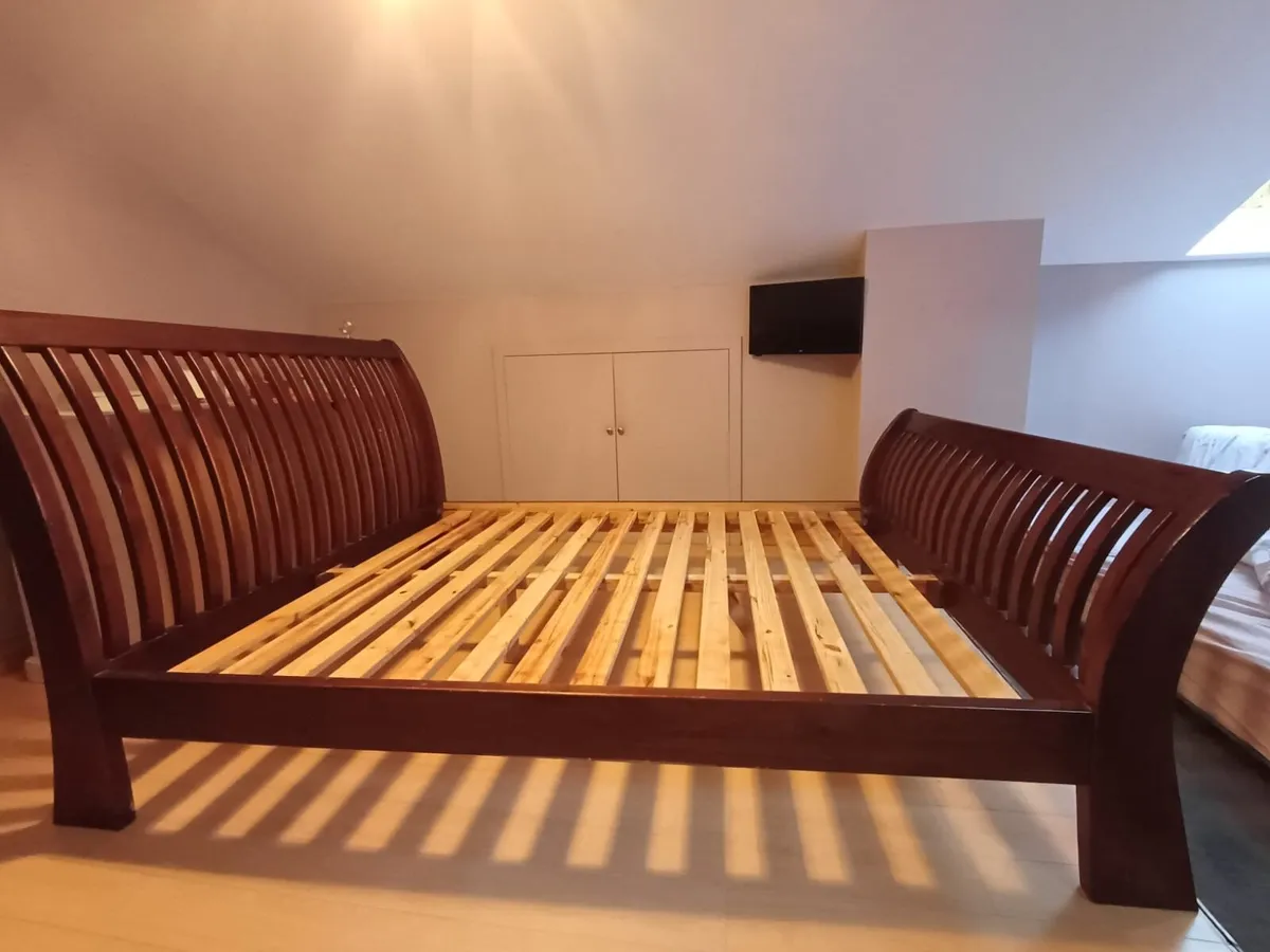 King size sleigh bed - Image 2