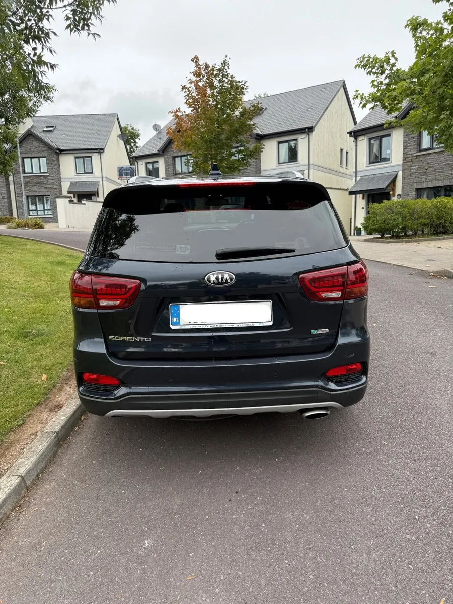 Kia Sorento 2018 K2 5 door 7 seat - Image 4