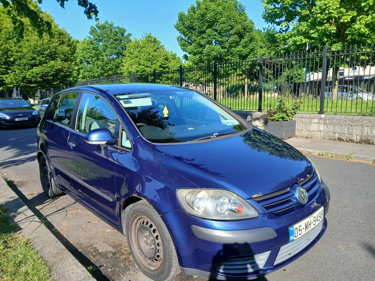 Volkswagen Golf 2005 - Image 2