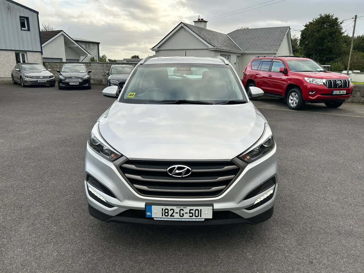 2018 Hyundai Santa Fe Commercial - Image 2