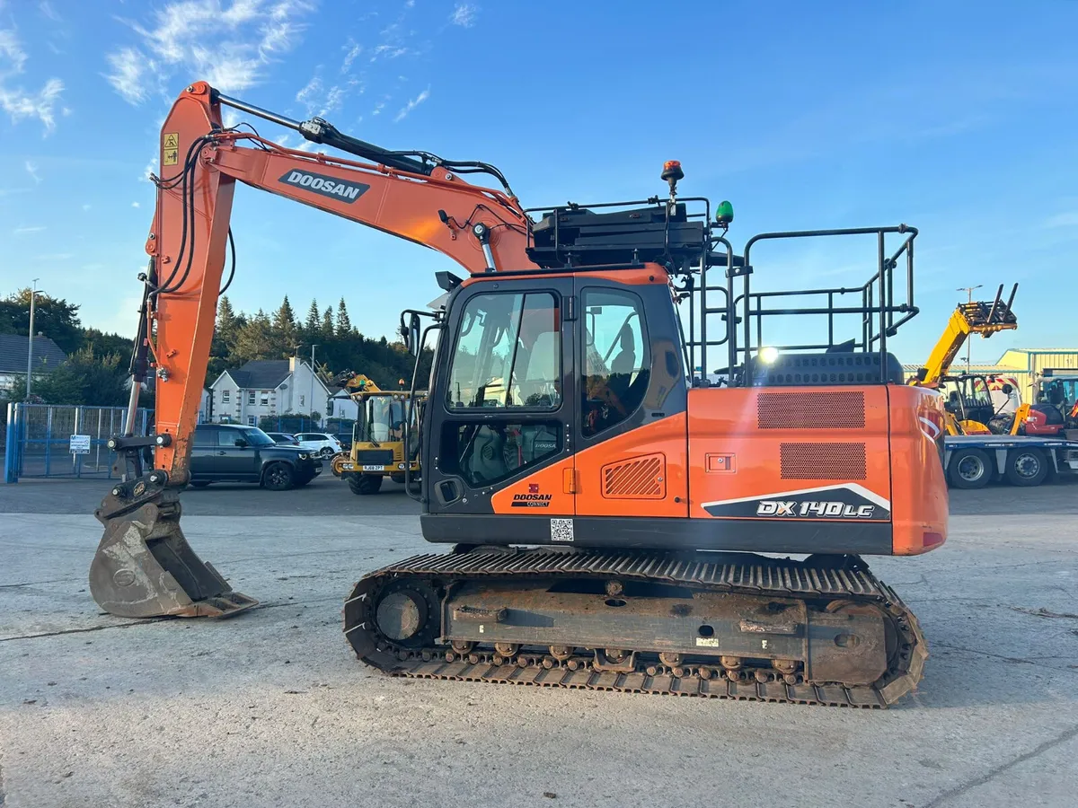 2022 Doosan DX140 LC-7 ( New Model ) - MULLANS - Image 4