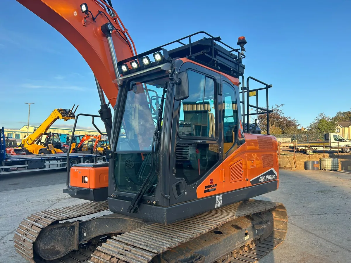 2022 Doosan DX140 LC-7 ( New Model ) - MULLANS - Image 2
