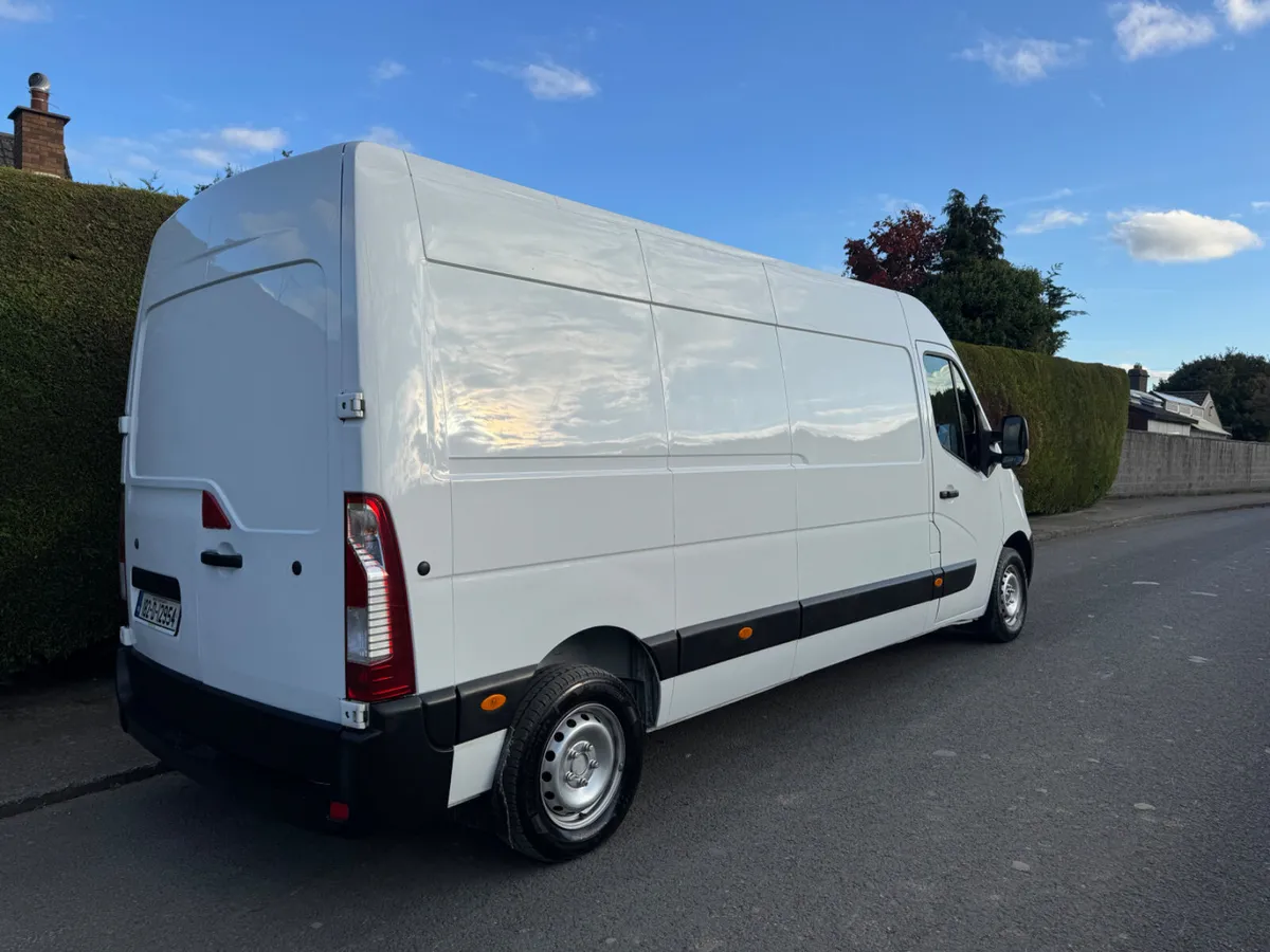 Renault Master lwb low mileage - Image 2