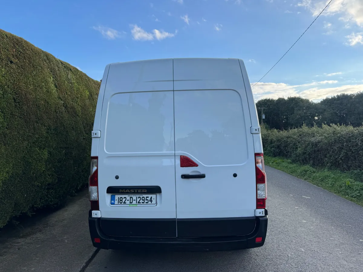 Renault Master lwb low mileage - Image 4