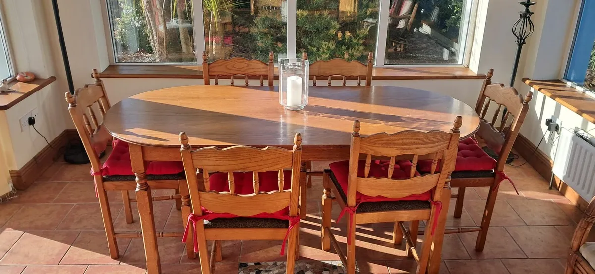 Dining table and chairs - Image 2