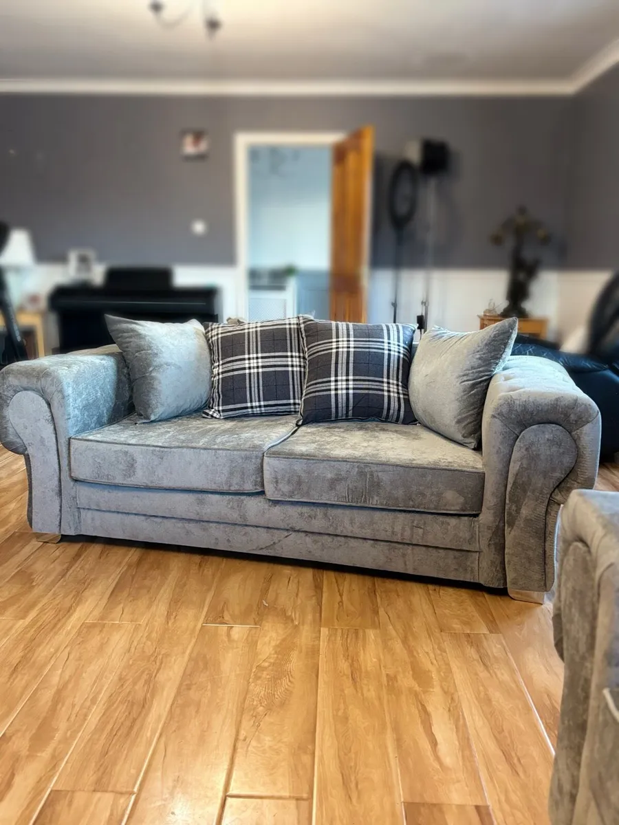 Two brand new sofas (3 seater and 2 seater) €550 - Image 1