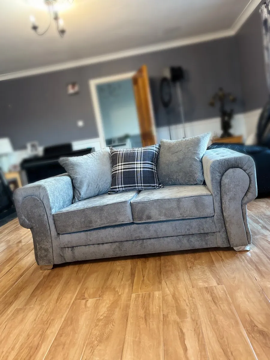 Two brand new sofas (3 seater and 2 seater) €550 - Image 3