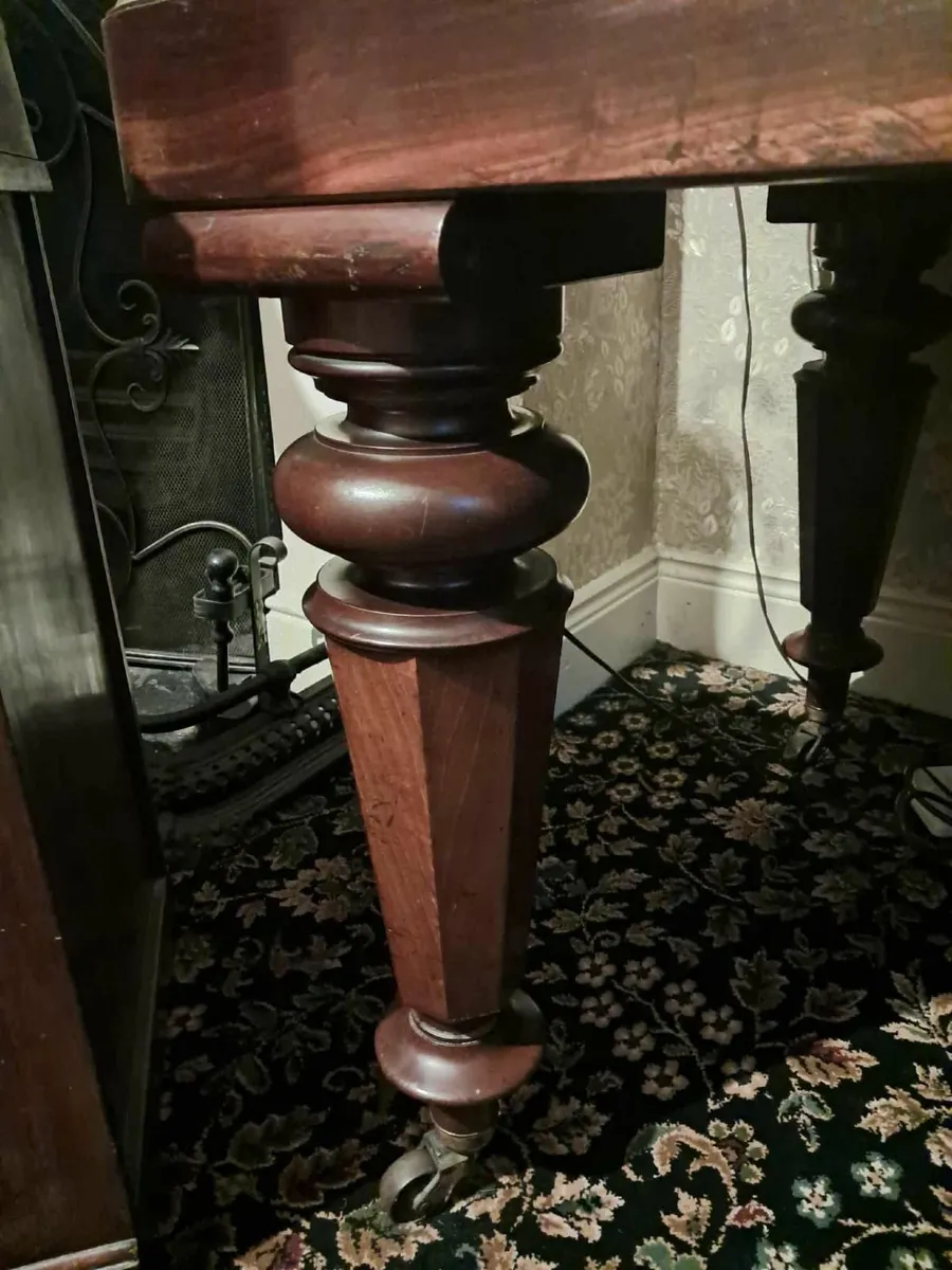 Antique Piano - Image 2