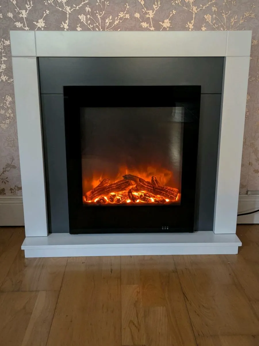 Electric fire Suite - Image 1