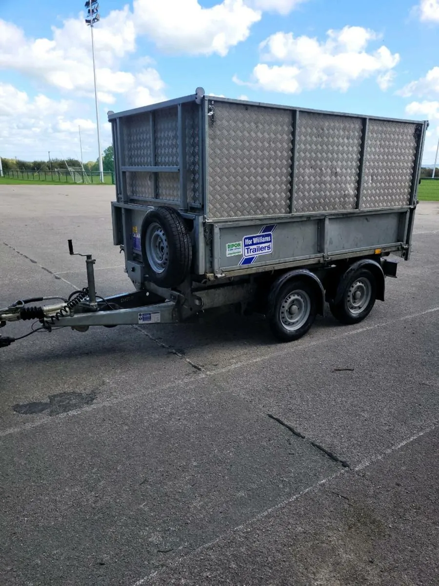 8x5 ifor Williams tipper with high cheqer sides - Image 2