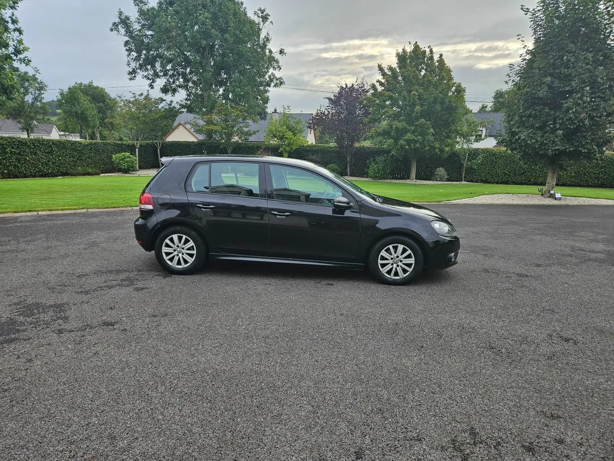 Volkswagen Golf 2011 - Image 3