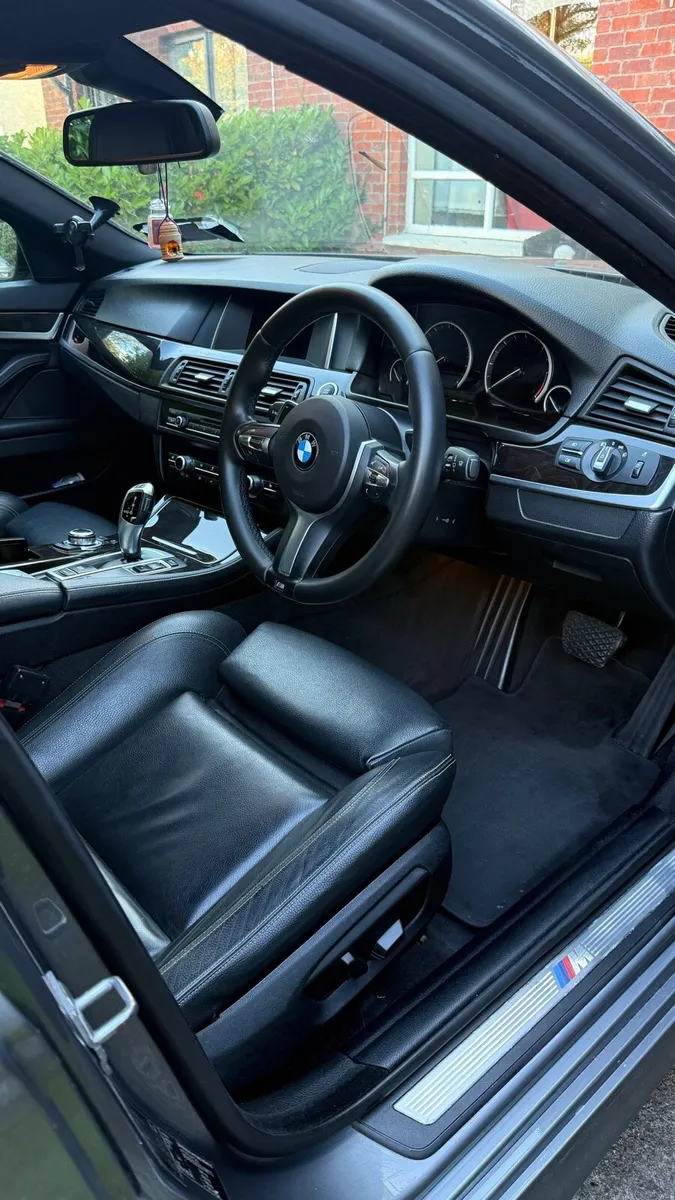 BMW 5-series 520d - Image 3