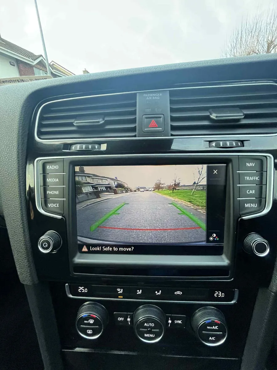 Volkswagen Golf 2015 - Image 1