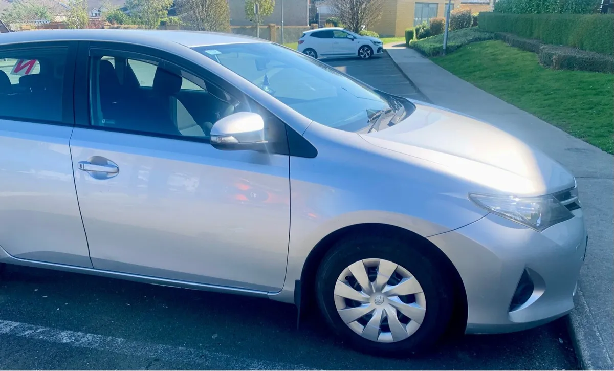 Toyota Auris 1.4D 2013 - Image 3