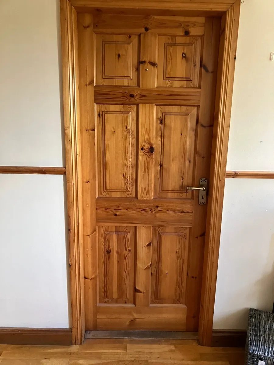 Interior doors - Image 1