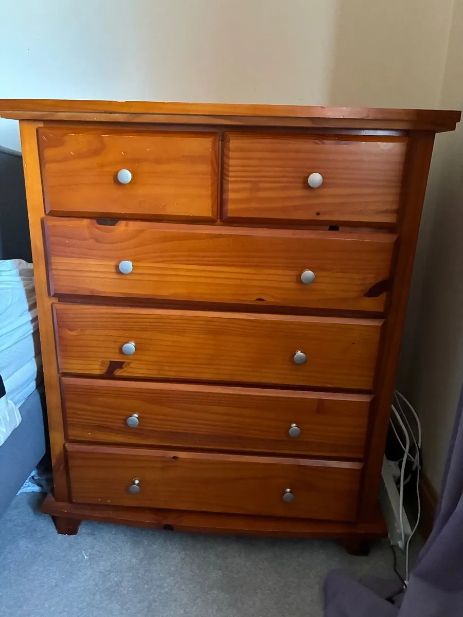 Solid pine chest of drawers - Image 1