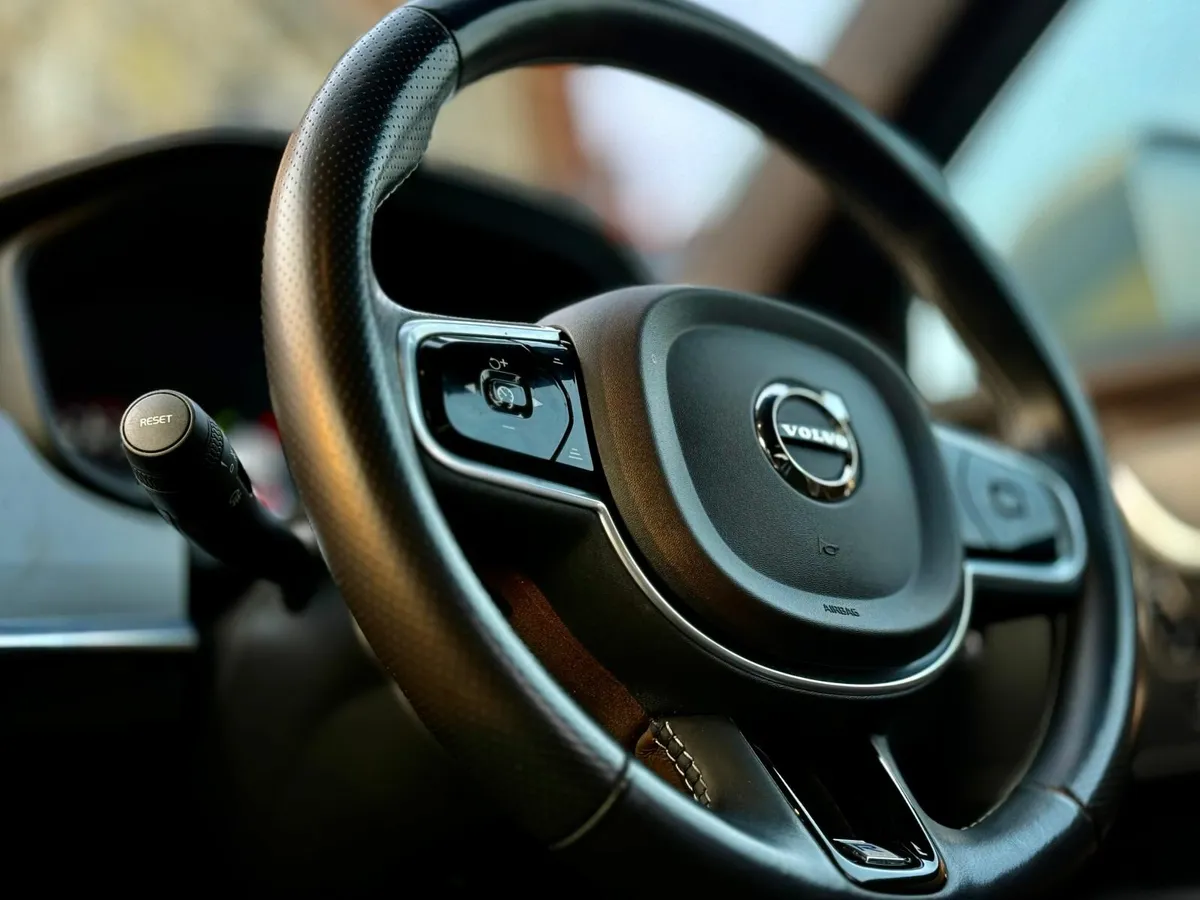 Volvo S90 2018 - Image 3