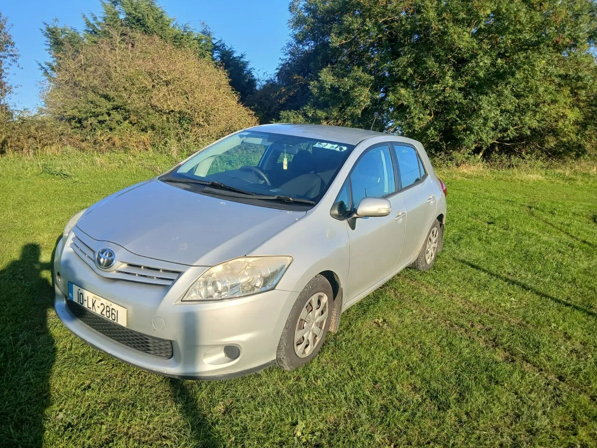 2010 Toyota auris - Image 2