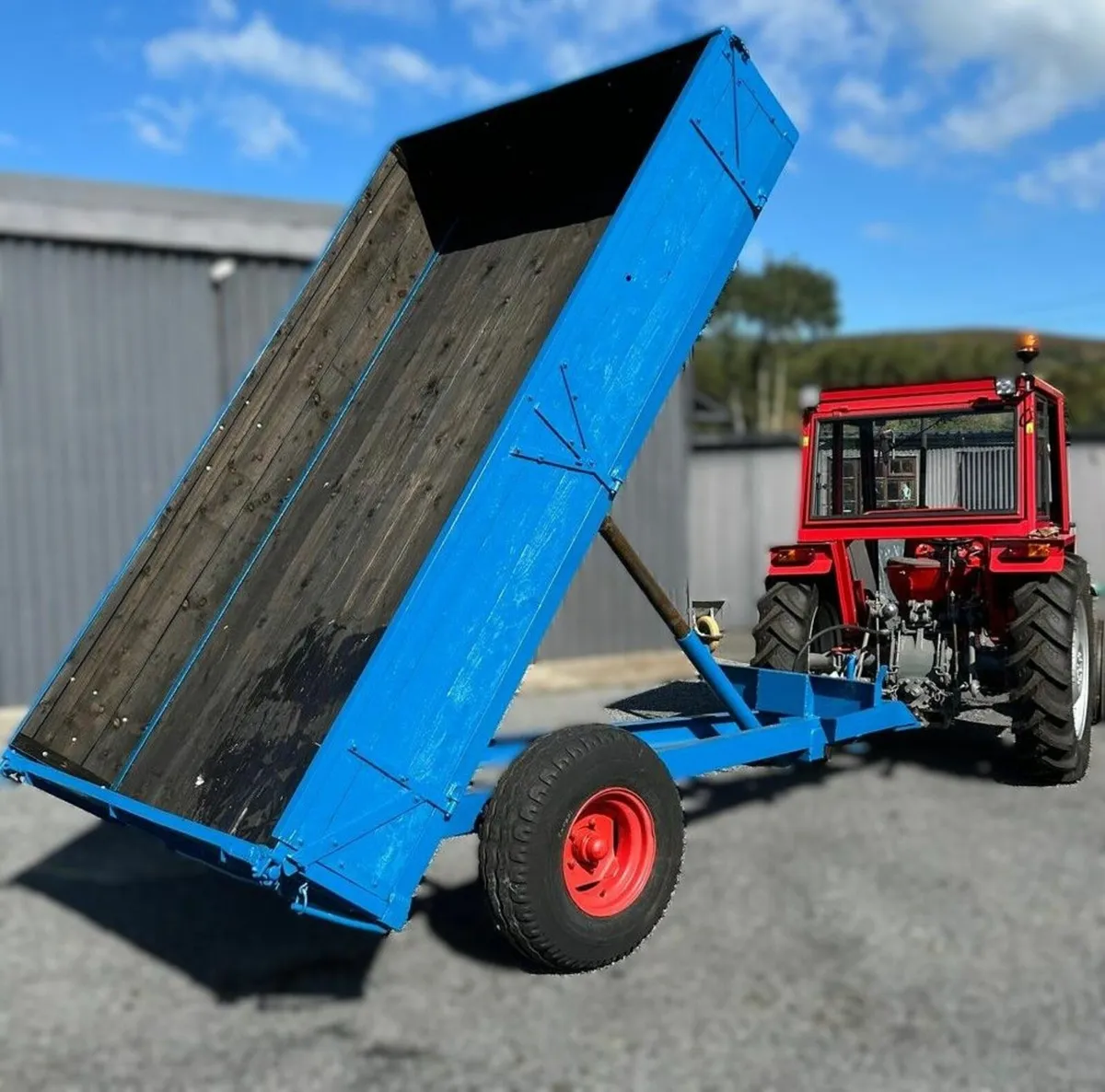 Trailer - Image 1