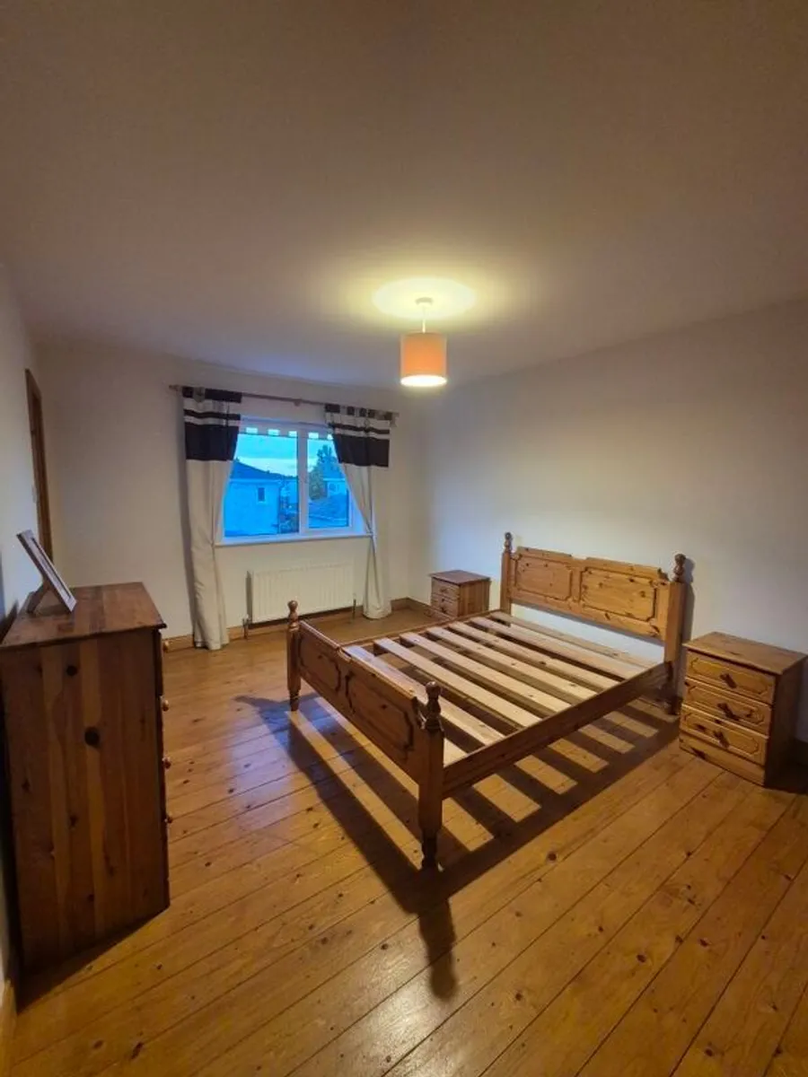 bedroom - Image 1