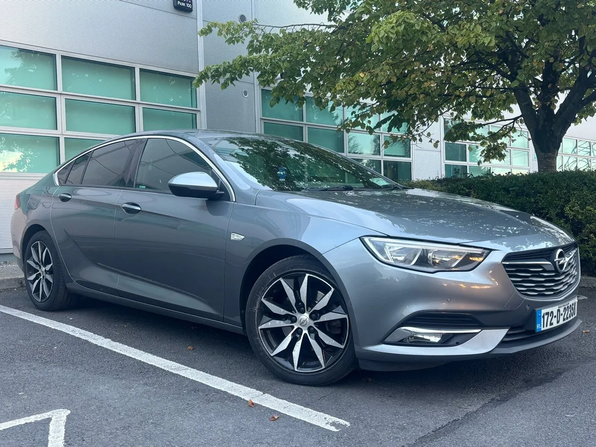 Opel Insignia SRI 172 REG **2.0 Diesel** - Image 1