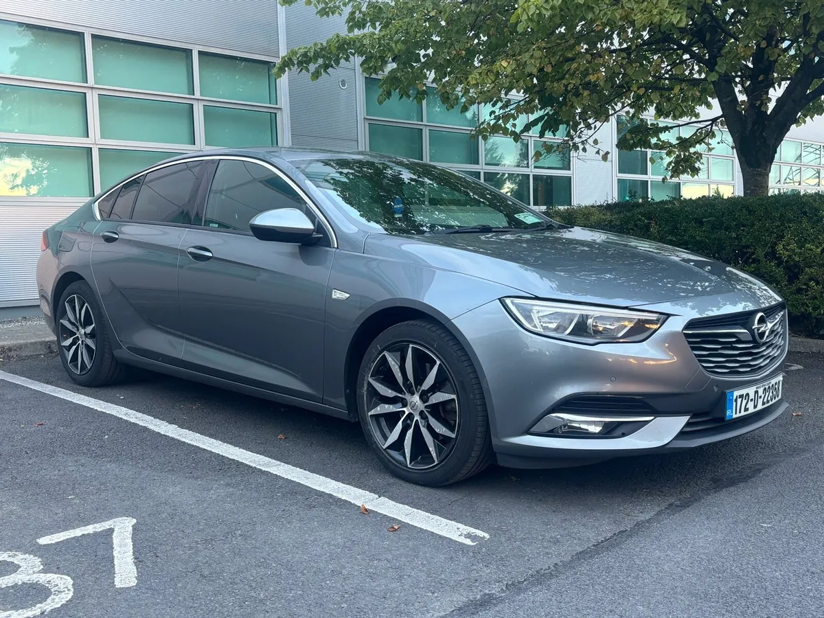 Opel Insignia SRI 172 REG **2.0 Diesel** - Image 2