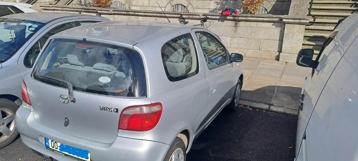 Toyota Yaris 2000 - Image 4