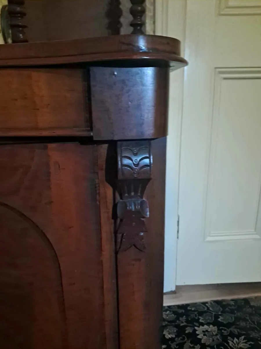 Antique sideboard - Image 3