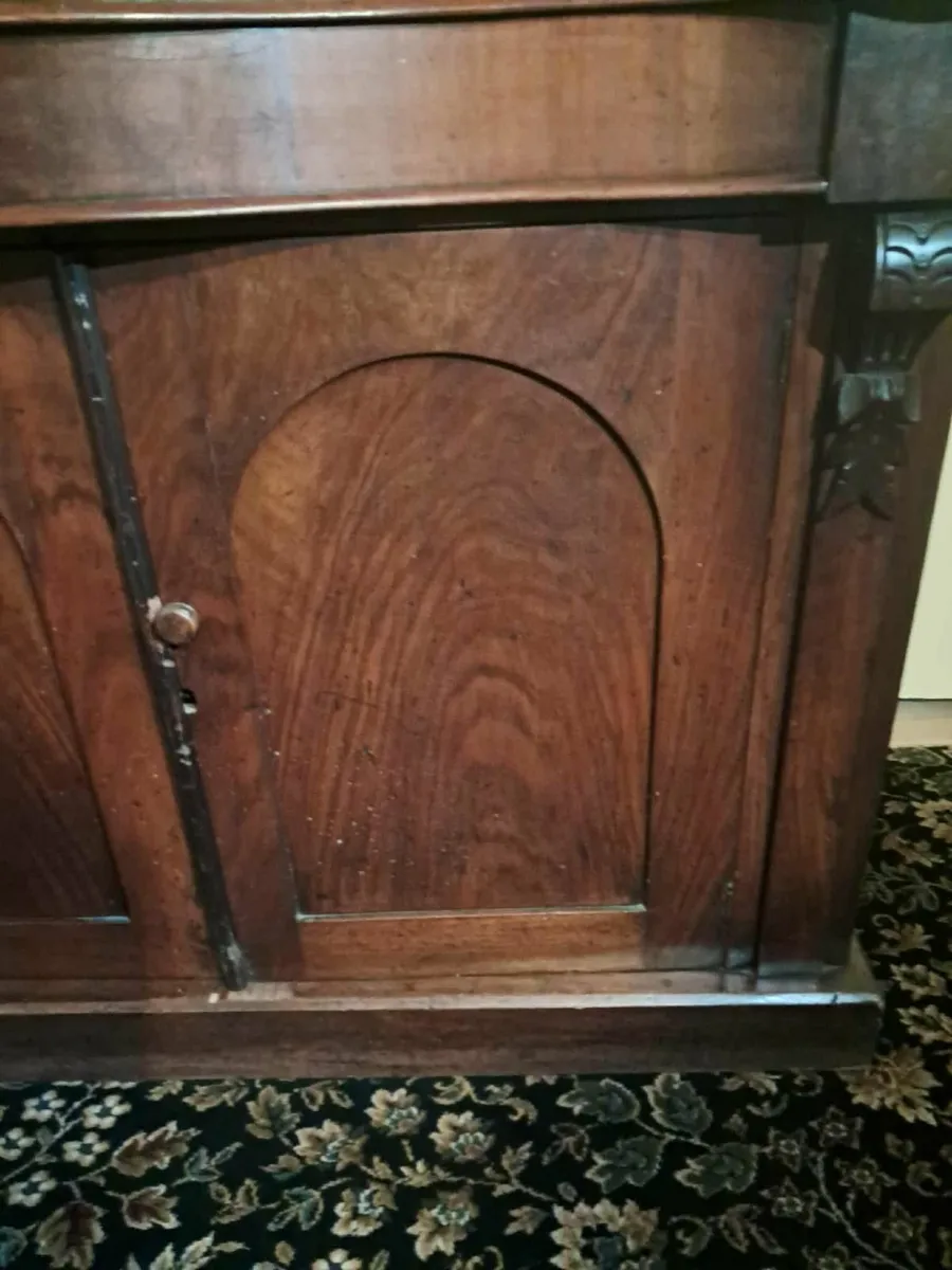 Antique sideboard - Image 4