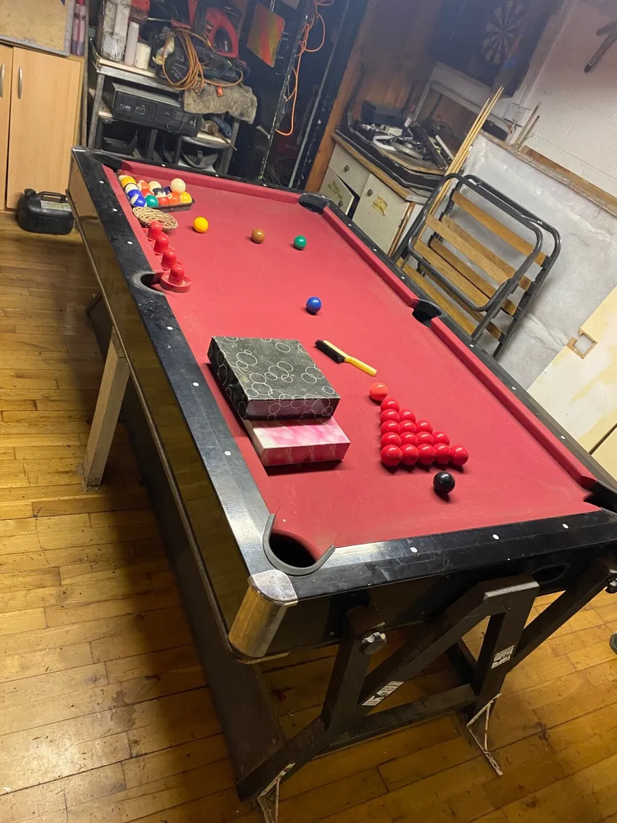 Pool table - Image 2