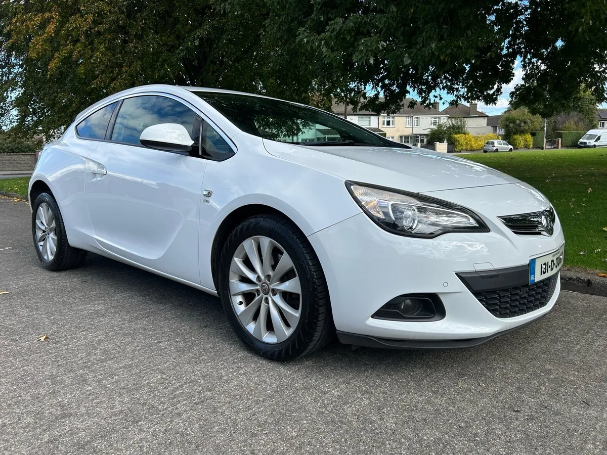 2013 Opel Astra 1.4 Turbo GTC SRI // €5950 - Image 1